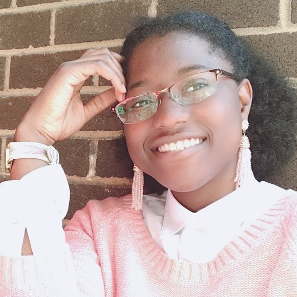 Meet your Posher, Chanaia - Picture 3 of 10